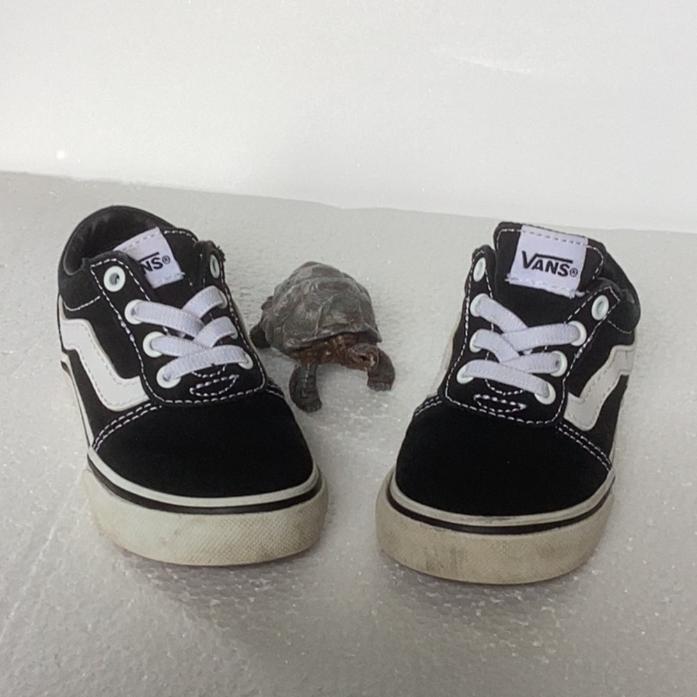 Vans Black and White Old Skool Sneakers Classic Skate Design